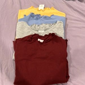 Bundle of 4 juniors tops